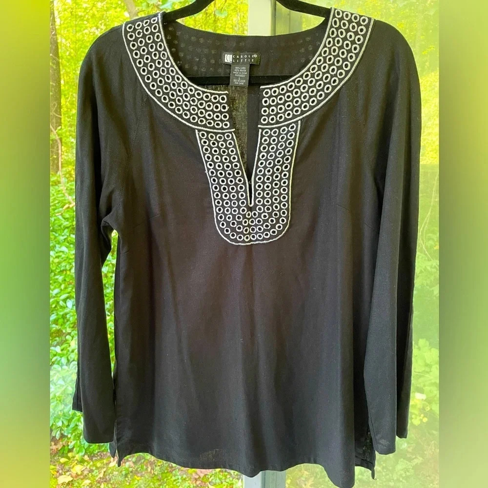 EC Carole Little L black w/gray embroidered pattern tunic blouse. Linen blend.